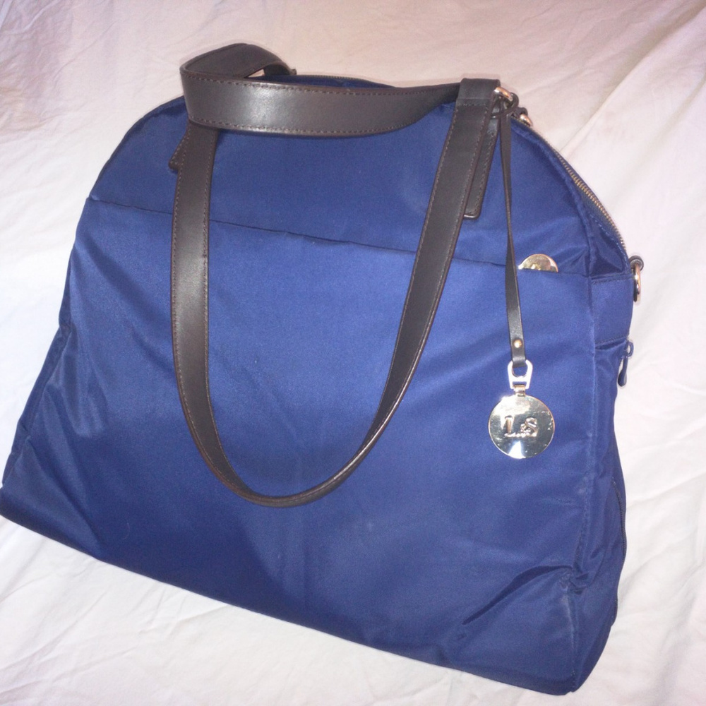 Lo and Sons OG bag Medium in Navy Blue